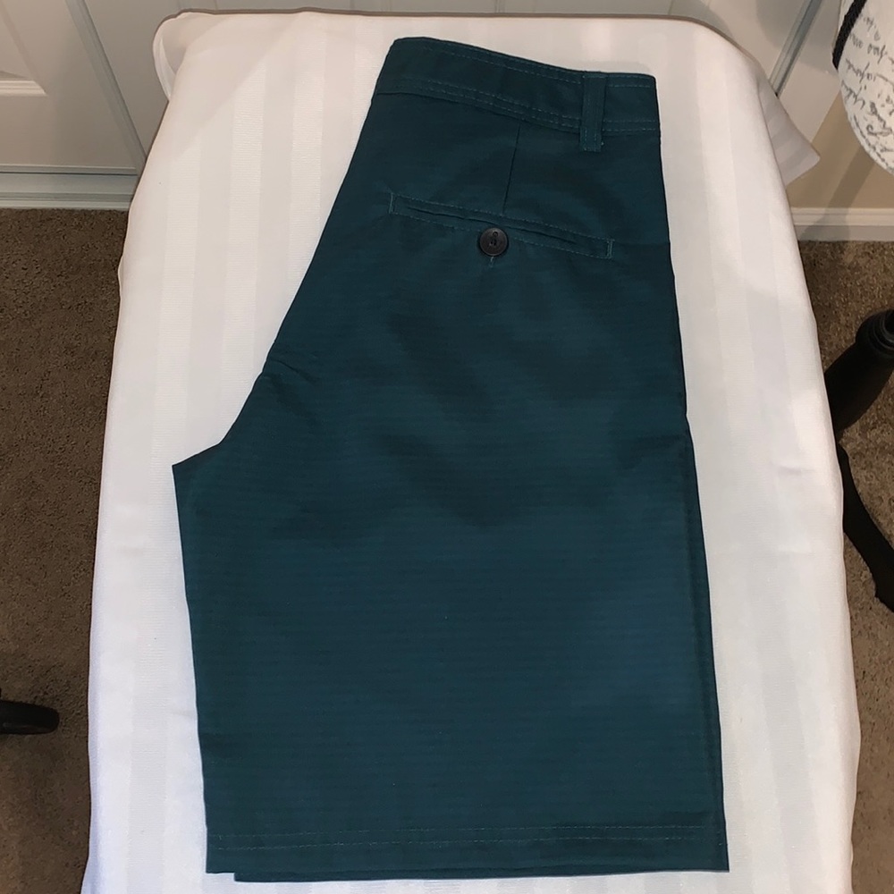 Brazilian men’s shorts, lightweight, chino shorts.